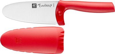 Se Zwilling Twinny Kokkekniv, 10 cm rød Str 10 cm - Kokkeknive ❤ Stort online udvalg i Zwilling ❤ Meget billig fragt og hurtig levering: 1 - 2 hverdage - Varenummer: MGS-S10790553 og barcode / Ean: 4009839546884 på lager - Udsalg på Bolig - Køkkenudstyr - Køkkenknive & sakse - Kokkeknive Spar op til 62% - Over 1160 kendte mærker på udsalg