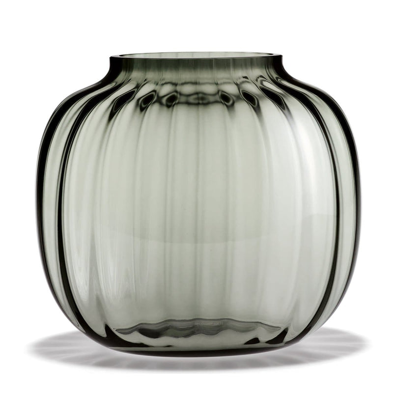 Se Holmegaard Primula vase oval 17,5 cm Smoke ✔ Kæmpe udvalg i Holmegaard ✔ Hurtig levering: 1 - 2 Hverdage samt billig fragt - Varenummer: KTT-40250-01 og barcode / Ean: &
