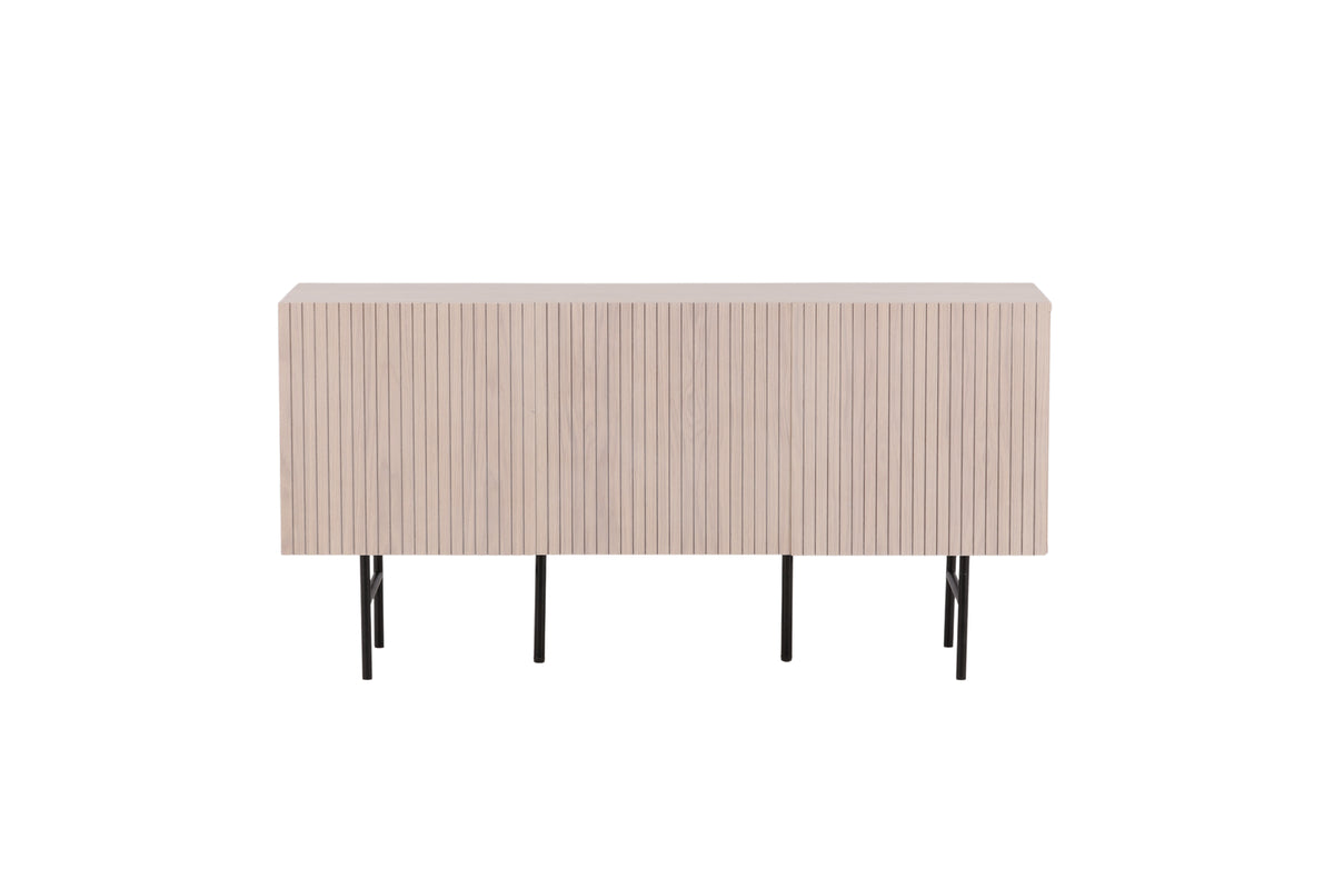 Se VIND COLLECTION Björkön skænk, m. 3 låger og 2 hylder - hvidkalket finér og sort stål (150x42) ❤ Kæmpe udvalg i VIND Collection - Køb online på udsalg og tilbud lige nu ❤ Meget billig fragt og hurtig levering: 1 - 2 hverdage - Varenummer: Boboonline-96771 og barcode / Ean: 7340206970657 på lager - Udsalg på Møbler,Skænke,
Møbler,
Dagligstue,
Køkken / Køkkenalrum Spar op til 51% - Over 785 kendte brands på udsalg