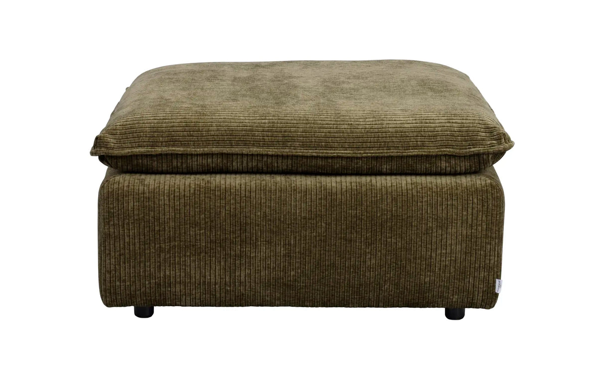 Se ROWICO Rawlins fodskammel, rektangulær - grøn polyester stof og sort træ (91x91) ❤ Kæmpe udvalg i Rowico Home - Køb online på udsalg og tilbud lige nu ❤ Billig fragt og hurtig levering - Varenummer: Boboonline-126846 og barcode / Ean: 7340233308003 på lager - Udsalg på Møbler,
Puffer og skamler,
Dagligstue,
Stole til stuen,
Maj deals Store besparelser – op til 67% - Spar stort på mere end 2.739 brands