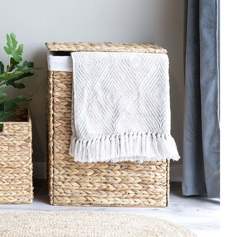 Se Posso - Vasketøjskurv i vandhyacinth ❤ Kæmpe udvalg i 3-nordic - Køb online på udsalg og tilbud lige nu ❤ Billig fragt og hurtig levering - Varenummer: 3-nordic-4733 og barcode / Ean: 5713917020713 på lager - Udsalg på Opbevaring - Kasser, bokse og kurve Spar stort – op til 53% - 2.739+ brands samlet til lave priser