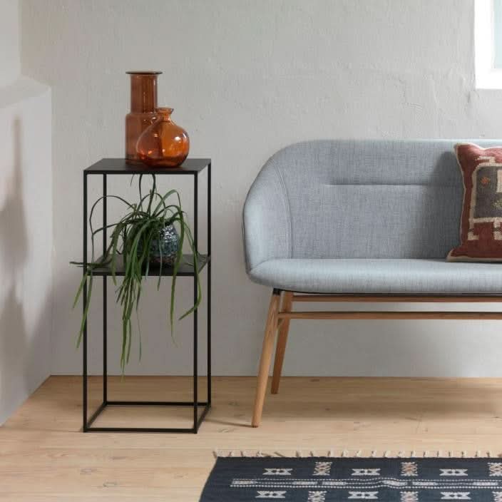 Se billigt tilbud på Metalica Pedestal i sort metal! Spar op til 58% på udsalg. Hurtig levering, 1-2 hverdage. Køb online nu!