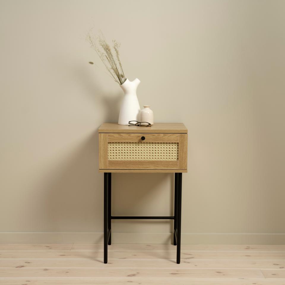 Se Pensacola Sidebord, Melamin Egetræs-Look, 45x45x70 cm, 1 Skuffe ❤ Kæmpe udvalg i Unique furniture - Køb online på udsalg og tilbud lige nu ❤ Billig fragt og hurtig levering - Varenummer: Bolig&Haven-53109286043978 og barcode / Ean: 5704745177861 på lager - Udsalg på Op til 61% rabat - Kendte mærker på udsalg – over 1.329 brands