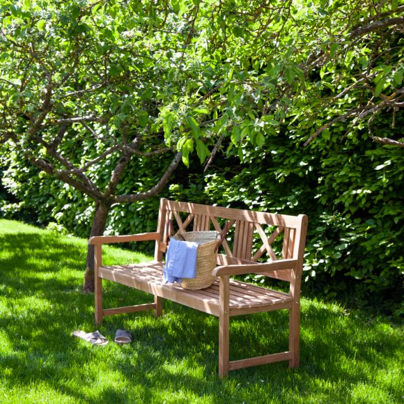 Se Croix - Havebænk i teaktræ, bredde 150 cm. ❤ Kæmpe udvalg i 3-nordic - Køb online på udsalg og tilbud lige nu ❤ Super billig fragt og lynhurtig levering - Varenummer: 3-nordic-8536 og barcode / Ean: på lager - Udsalg på Haven - Havemøbler - Siddemøbler til haven - Bænke og sofaer Op til 63% rabat - Over 1.329 brands på online udsalg