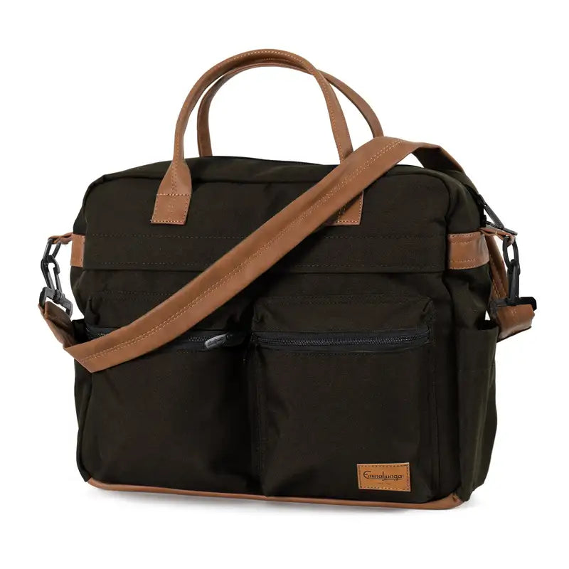 Emmaljunga pusletaske Travel Outdoor i brun med rum til bleer og flasker