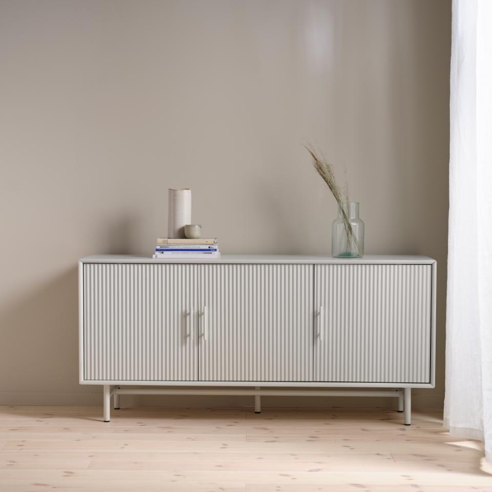 Se Palma Skænk, Greige, 160x45x75 cm ❤ Kæmpe udvalg i Unique furniture - Køb online på udsalg og tilbud lige nu ❤ Billig fragt og hurtig levering - Varenummer: Bolig&Haven-53109284405578 og barcode / Ean: 5704745143477 på lager - Udsalg på Få op til 67% i rabat - Over 2.739 brands på stort udsalg