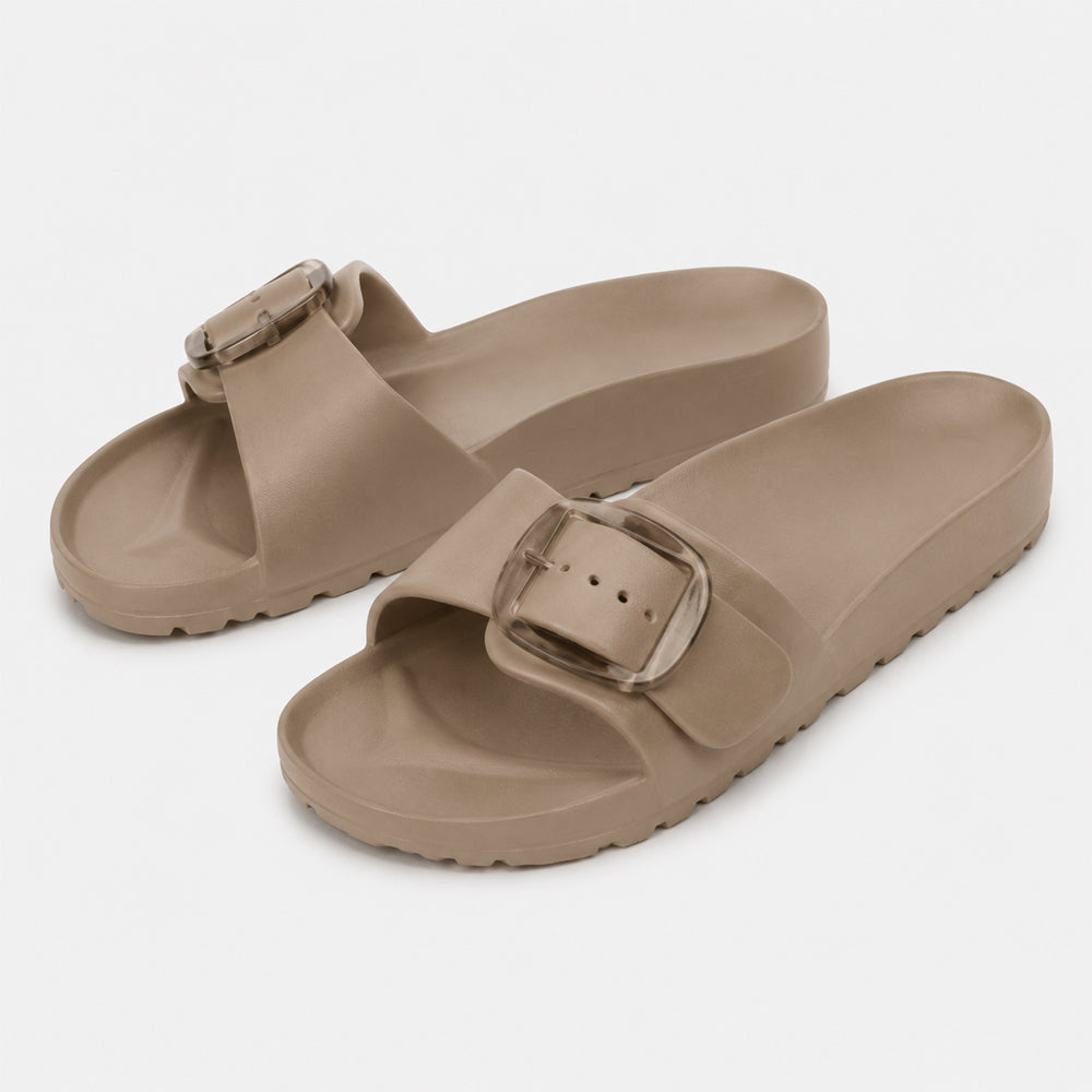 Se Lækre og moderigtige slippers med spænde - superlette behagelige sandaler til kvinder - mørk beige / EU 41 ✔ Kæmpe udvalg i Satana - Køb online på udsalg og tilbud lige nu ✔ Meget billig fragt og hurtig levering - Varenummer: Satana-43907299147854 på lager - Udsalg på Sundhed > Allergica > Få op til 67% i rabat - Shop blandt over 2.739 brands