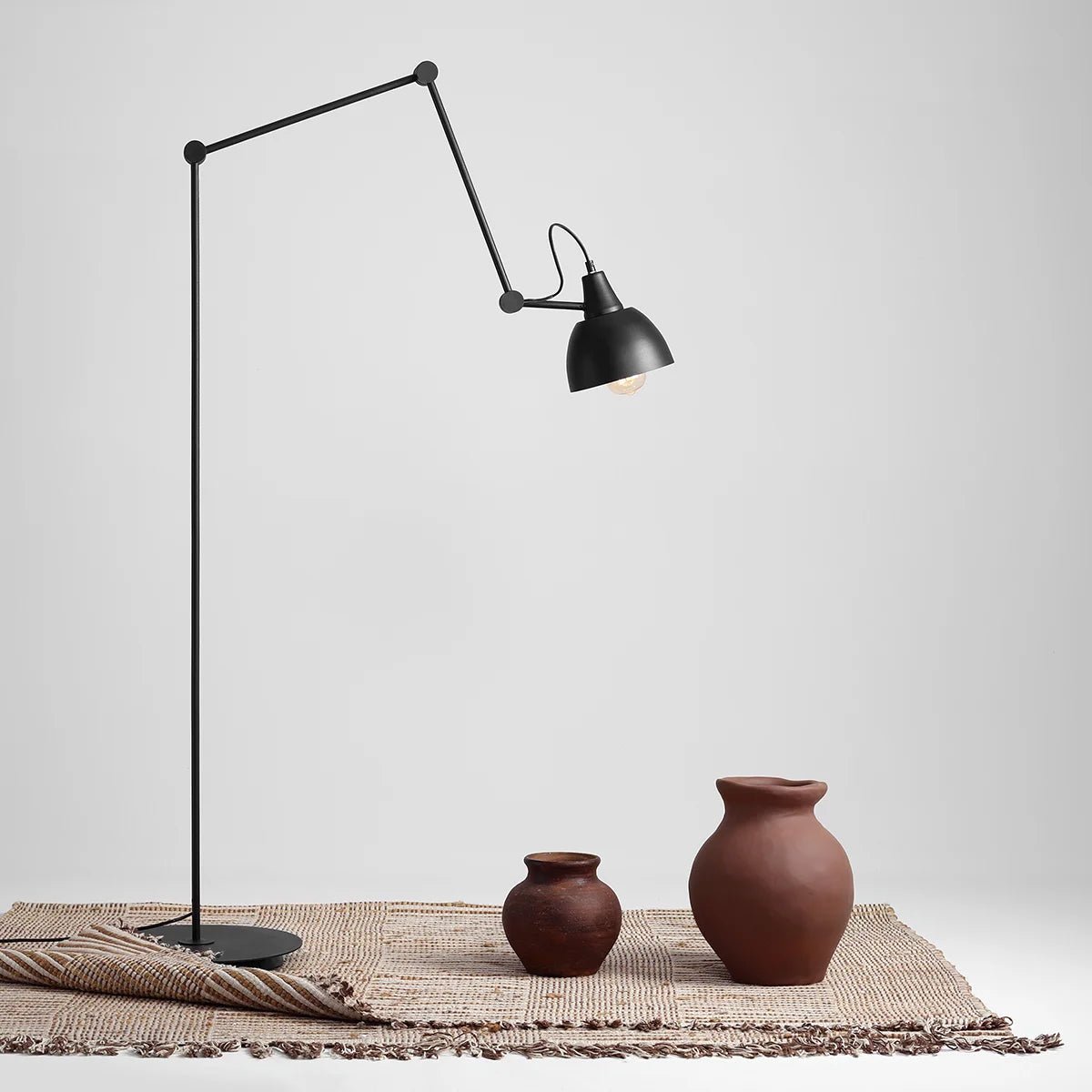 Se Verdi - Gulvlampe i sort metal ❤ Kæmpe udvalg i 3-nordic - Køb online på udsalg og tilbud lige nu ❤ Billig fragt • Hurtig levering - Varenummer: 3-nordic-3385 og barcode / Ean: på lager - Udsalg på Lamper - Gulvlamper Store besparelser – op til 71% - Spar stort på mere end 2.739 brands