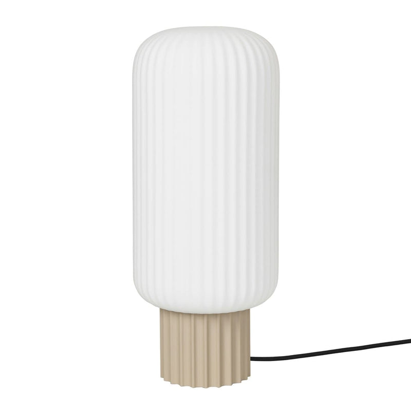 Se Broste Copenhagen Lolly bordlampe Sand/Hvid/39 cm ✔ Kæmpe udvalg i Broste Copenhagen ✔ Hurtig levering: 1 - 2 Hverdage samt billig fragt - Varenummer: KTT-501239-01 og barcode / Ean: &