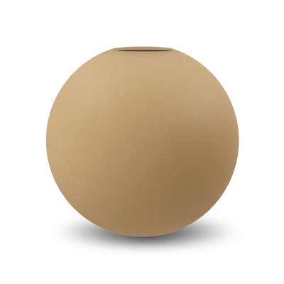 Se Cooee Design Ball vase peanut 20 cm ✔ Kæmpe udvalg i Cooee Design ✔ Hurtig levering: 1 - 2 Hverdage samt billig fragt - Varenummer: KTT-501771-01 og barcode / Ean: '7350057807750 på lager - Udsalg på Indretning - Dekoration - Vaser Spar op til 53% - Over 1354 design brands på udsalg