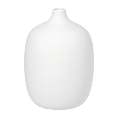 Se blomus Ceola vase 18,5 cm Hvid ✔ Kæmpe udvalg i blomus ✔ Hurtig levering: 1 - 2 Hverdage samt billig fragt - Varenummer: KTT-502716-01 og barcode / Ean: '4008832785207 på lager - Udsalg på Indretning - Dekoration - Vaser Spar op til 55% - Over 1354 design mærker på udsalg