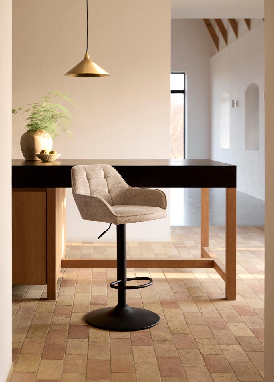 Se Nolan Barstol, Sand, Kvadratisk, 50,5x52x88,5-103,5 cm, Sæt af 2 ❤ Kæmpe udvalg i Unique furniture - Køb online på udsalg og tilbud lige nu ❤ Super billig fragt og lynhurtig levering - Varenummer: Bolig&Haven-53109283324234 og barcode / Ean: 5704745155227 på lager - Udsalg på Spar helt op til 73% - Find dine favoritter blandt 2.739 brands