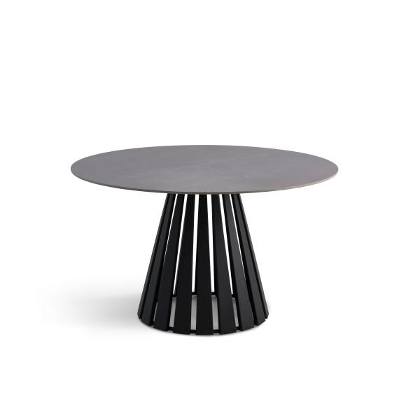Se Arctic spisebord, rund - grå keramik og sort metal (Ø130) ❤ Kæmpe udvalg i Lexpo Living - Køb online på udsalg og tilbud lige nu ❤ Meget billig fragt og hurtig levering: 1 - 2 hverdage - Varenummer: Boboonline-115895 og barcode / Ean: 5715249034864 på lager - Udsalg på Møbler,Borde,Spiseborde,
Møbler,
Borde,
Runde spiseborde,
Spisestue,
Spiseborde, Spar op til 51% - Over 785 kendte brands på udsalg