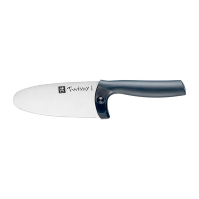 Se Zwilling Twinny kokkekniv 10 cm Blå ✔ Kæmpe udvalg i Zwilling ✔ Hurtig levering: 1 - 2 Hverdage samt billig fragt - Varenummer: KTT-509086-01 og barcode / Ean: '4009839546860 på lager - Udsalg på Køkken & madlavning - Køkkenknive & Knivtilbehør - Kokkeknive Spar op til 53% - Over 785 kendte brands på udsalg
