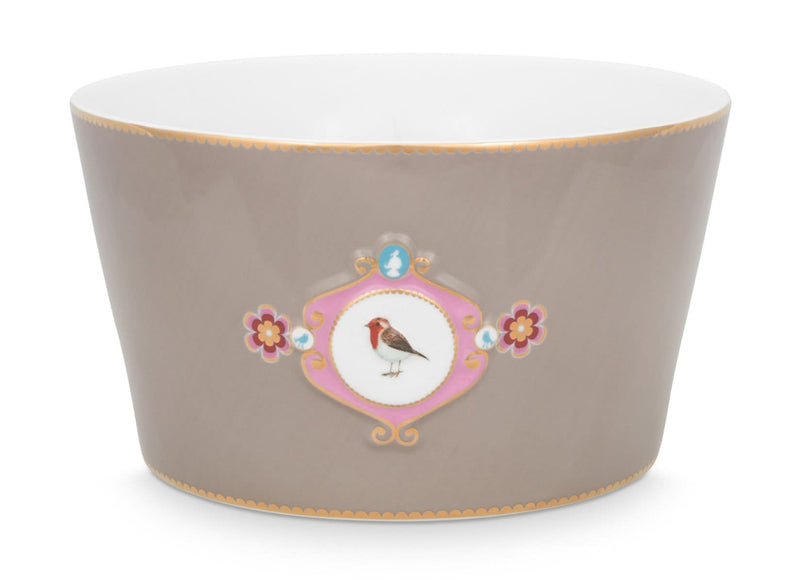 Se Pip Studio Love Birds Medallion skål på tilbud! Billigt udsalg på stor khaki skål (Ø 20cm). Køb online nu med hurtig levering (1-2 hverdage) og billig fragt. Varenummer: CADEC-51.003.164. Spar op til 63%!