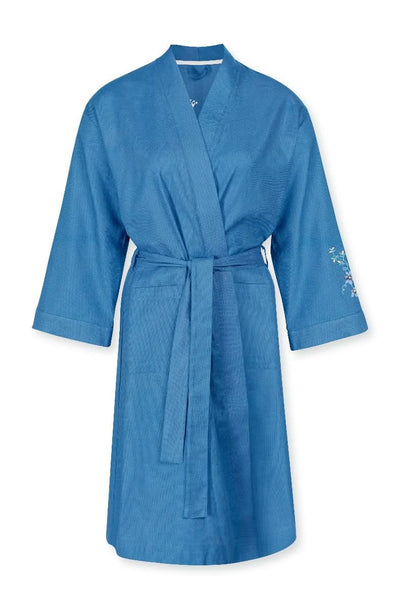 Se billigt tilbud på Pip Studio Kimono Naomi Flirting Birds Embroidery Blue-X-Small! Udsalg på over 1354 design mærker. Hurtig levering: 1-2 hverdage.