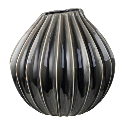 Se Broste Copenhagen Wide vase smoked pearl 40 cm ✔ Kæmpe udvalg i Broste Copenhagen ✔ Hurtig levering: 1 - 2 Hverdage samt billig fragt - Varenummer: KTT-512150-01 og barcode / Ean: '5710688089130 på lager - Udsalg på Indretning - Dekoration - Vaser Spar op til 57% - Over 1334 design mærker på udsalg