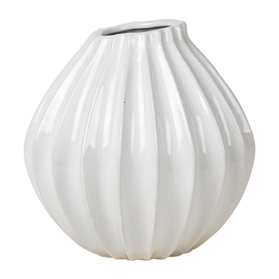 Se Broste Copenhagen Wide vase ivory 25 cm ✔ Kæmpe udvalg i Broste Copenhagen ✔ Hurtig levering: 1 - 2 Hverdage samt billig fragt - Varenummer: KTT-512153-01 og barcode / Ean: '5710688149643 på lager - Udsalg på Indretning - Dekoration - Vaser Spar op til 56% - Over 1334 design mærker på udsalg