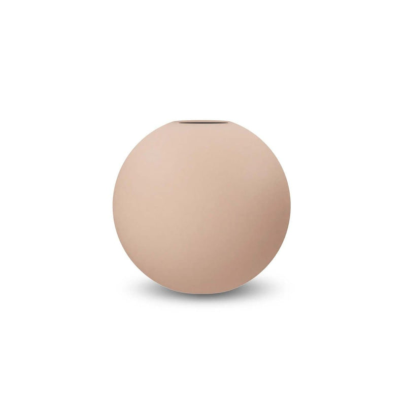 Se Cooee Design Ball vase blush 10 cm ✔ Kæmpe udvalg i Cooee Design ✔ Hurtig levering: 1 - 2 Hverdage samt billig fragt - Varenummer: KTT-513604-01 og barcode / Ean: &