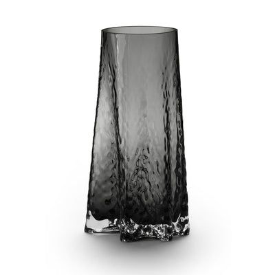 Se Cooee Design Gry vase 30 cm Smoke ✔ Kæmpe udvalg i Cooee Design ✔ Hurtig levering: 1 - 2 Hverdage samt billig fragt - Varenummer: KTT-513615-01 og barcode / Ean: '7350057809143 på lager - Udsalg på Indretning - Dekoration - Vaser Spar op til 59% - Over 785 kendte brands på udsalg