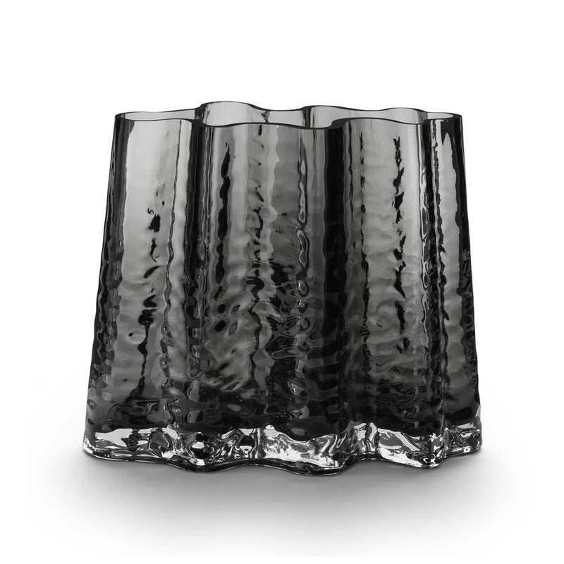 Se Cooee Design Gry wide vase 19 cm Smoke ✔ Kæmpe udvalg i Cooee Design ✔ Hurtig levering: 1 - 2 Hverdage samt billig fragt - Varenummer: KTT-513618-01 og barcode / Ean: &