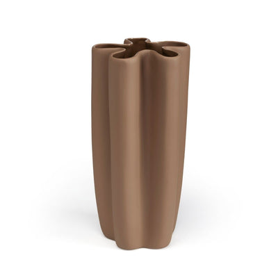 Se Cooee Design Tulipa vase hasselnød 30 cm ✔ Kæmpe udvalg i Cooee Design ✔ Hurtig levering: 1 - 2 Hverdage samt billig fragt - Varenummer: KTT-513636-01 og barcode / Ean: '7350057809013 på lager - Udsalg på Indretning - Dekoration - Vaser Spar op til 51% - Over 1334 design brands på udsalg