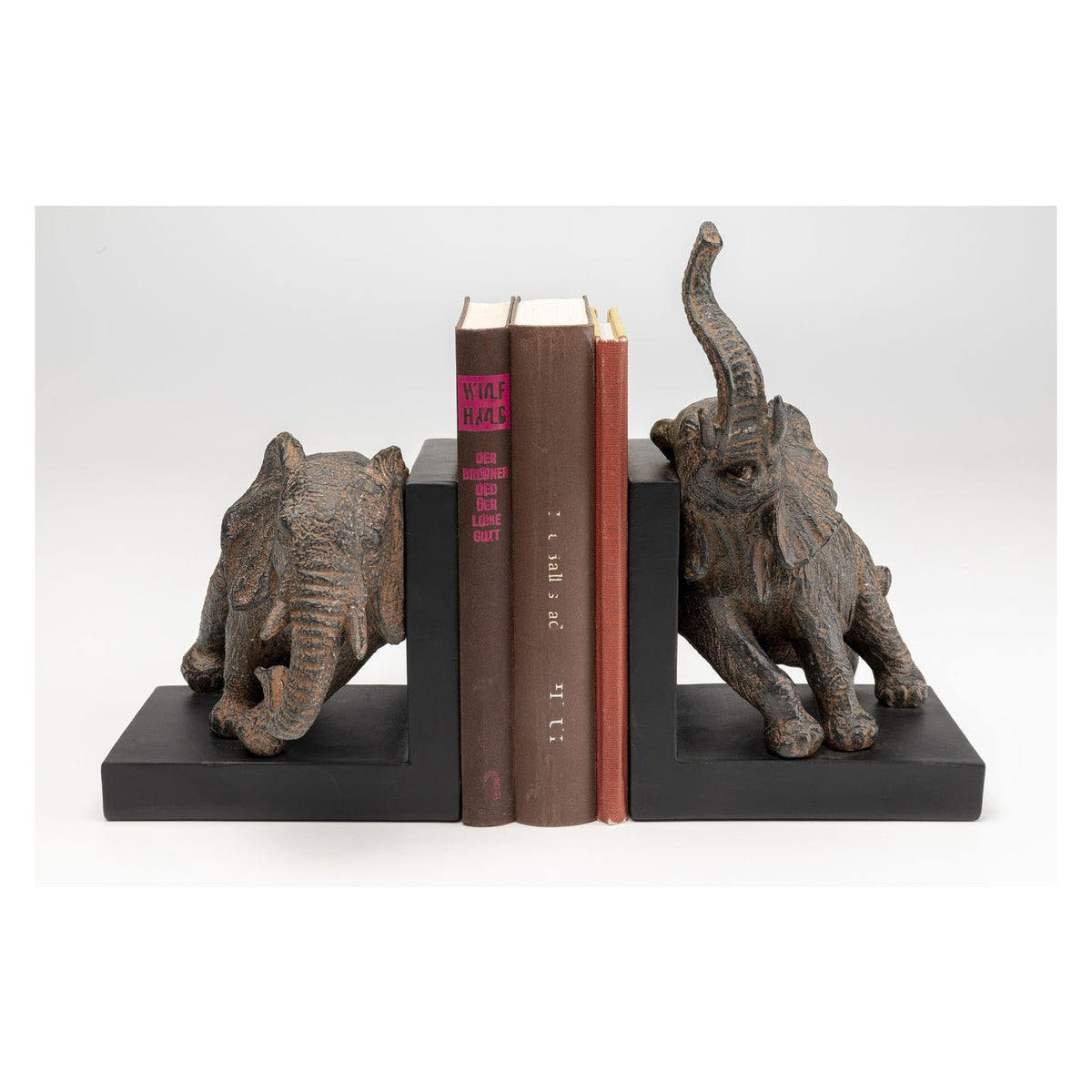 Se KARE DESIGN Elephants bogstøtte - brun polyresin (sæt á 2) ❤ Kæmpe udvalg i Kare Design - Køb online på udsalg og tilbud lige nu ❤ Meget billig fragt og hurtig levering - Varenummer: Boboonline-48011 og barcode / Ean: 4025621519423 på lager - Udsalg på Interiør,Dekoration,Skulpturer og pyntegenstande,
KARE Design,
Kare Design skulpturer og pynteobjekter,
Dekoration,
Int Op til 57% rabat - Mere end 1.329 populære mærker på udsalg
