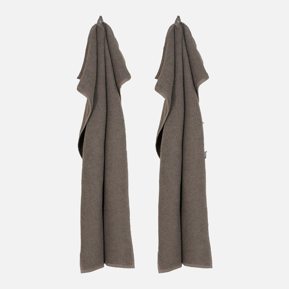 Se ORGANIC CLUB Håndklæde mørkegrå - 50x100 cm ❤ Kæmpe udvalg i BySkagen - Køb online på udsalg og tilbud lige nu ❤ Meget billig fragt og hurtig levering - Varenummer: HomeFeeling-6671 - Udsalg på Alt til badeværelset - Håndklæder Få op til 63% i rabat - Shop populære mærker fra over 2.739 brands