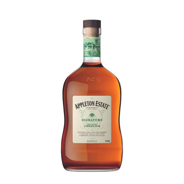 Flaske Appleton Estate Signature Blend rom, 70 cl, med høstguld og ravagtig farve