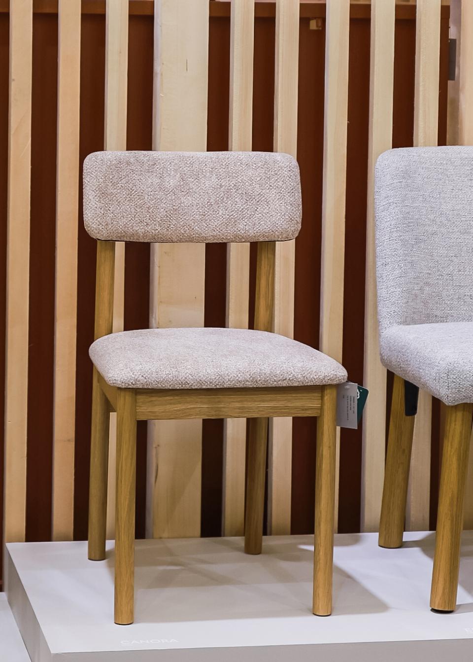 Se Sæt af 2 stk - Canora stol, sand, eg, mat PU lak 10% glans ❤ Kæmpe udvalg i Unique furniture - Køb online på udsalg og tilbud lige nu ❤ Billig fragt og hurtig levering - Varenummer: Bolig&Haven-53109270479178 og barcode / Ean: 5704745178257 på lager - Udsalg på Spar helt op til 79% - Over 739 kendte brands på udsalg