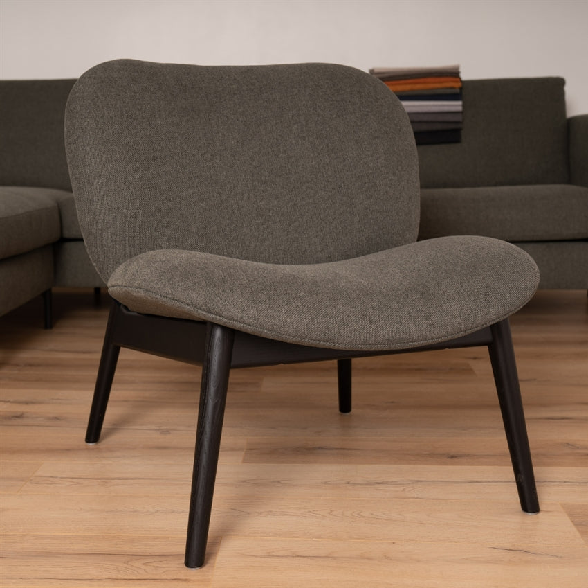 Birgitte lænestol fra Nordic Design i grønt stof