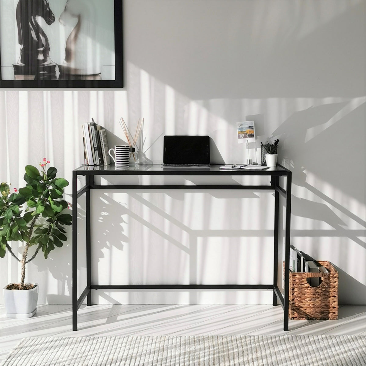 Se NORDVÄRK Network skrivebord, rektangulær - glas og sort metal (100x45) ❤ Kæmpe udvalg i NORDVÄRK - Køb online på udsalg og tilbud lige nu ❤ Meget billig fragt og hurtig levering: 1 - 2 hverdage - Varenummer: Boboonline-104681 og barcode / Ean: 8682870558717 på lager - Udsalg på Møbler,Borde,Kontorborde,Skriveborde,
Møbler,
Borde,
Kontorborde,
Glasborde,
Lille sk Spar op til 51% - Over 785 kendte brands på udsalg