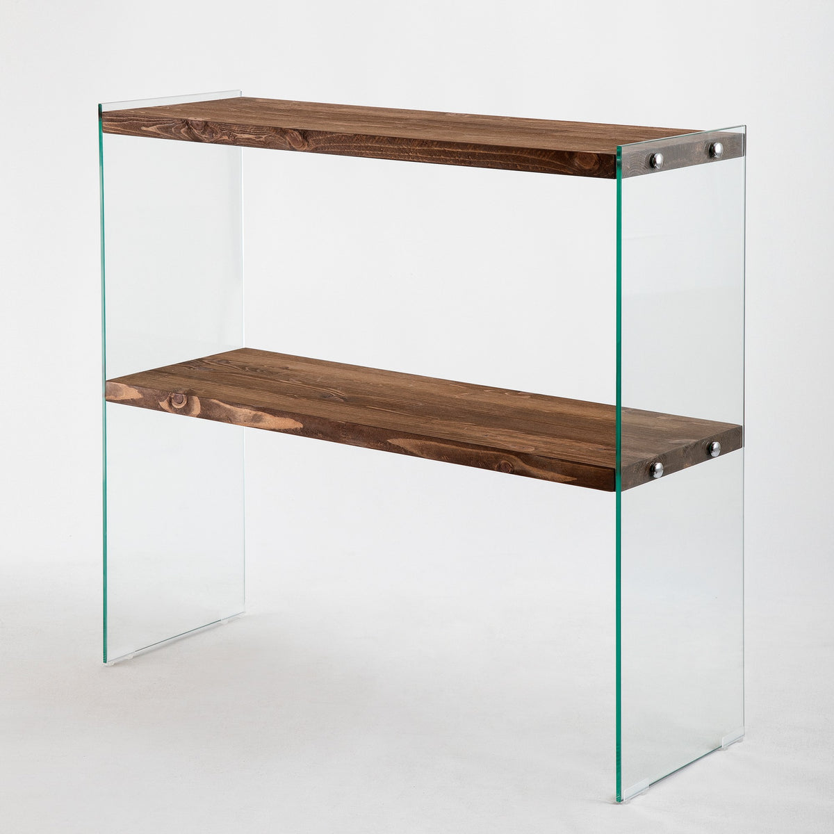 Se NORDVÄRK Venedik konsolbord, m. 1 hylde - glas og valnøddefarvet fyrretræ (90x30) ❤ Kæmpe udvalg i NORDVÄRK - Køb online på udsalg og tilbud lige nu ❤ Meget billig fragt og hurtig levering: 1 - 2 hverdage - Varenummer: Boboonline-104673 og barcode / Ean: 8683342512343 på lager - Udsalg på Møbler,Borde,Konsolborde Spar op til 51% - Over 785 kendte brands på udsalg