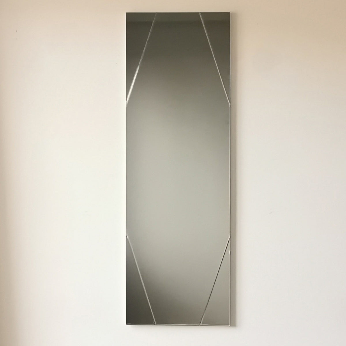 Nordvärk A320 rektangulært vægspejl i spejlglas med sølv og MDF, 105 x 35 cm
