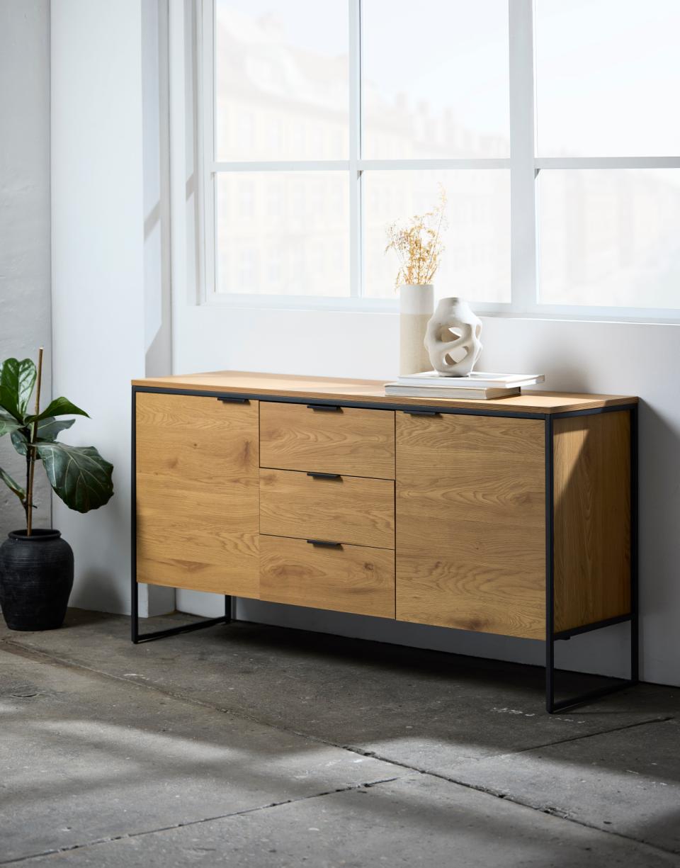 Se Cesura Skænk Eg Melamin, 155x45x80,6 cm ❤ Kæmpe udvalg i Unique furniture - Køb online på udsalg og tilbud lige nu ❤ Hurtig levering til lave fragtpriser - Varenummer: Bolig&Haven-53109273035082 og barcode / Ean: 5704745192802 på lager - Udsalg på Få op til 67% i rabat - Find over 1.798 brands på udsalg