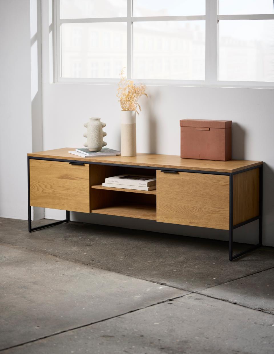Se Cesura TV-Bord, Eg Melamin, 155x45x55 cm ❤ Kæmpe udvalg i Unique furniture - Køb online på udsalg og tilbud lige nu ❤ Billig fragt • Hurtig levering - Varenummer: Bolig&Haven-53109273559370 og barcode / Ean: 5704745192765 på lager - Udsalg på Spar helt op til 79% - Over 739 kendte brands på udsalg