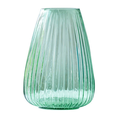 Se Bitz Kusintha vase 22 cm Grøn ✔ Kæmpe udvalg i Bitz ✔ Hurtig levering: 1 - 2 Hverdage samt billig fragt - Varenummer: KTT-568722-01 og barcode / Ean: '5722000253426 på lager - Udsalg på Indretning - Dekoration - Vaser Spar op til 58% - Over 1334 design mærker på udsalg
