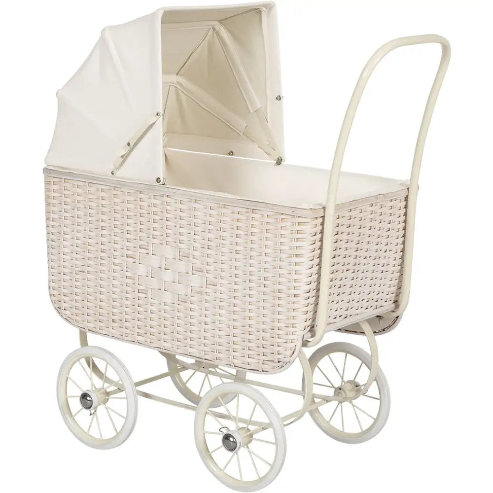 by Astrup Retro dukkevogn i flet i farven cream