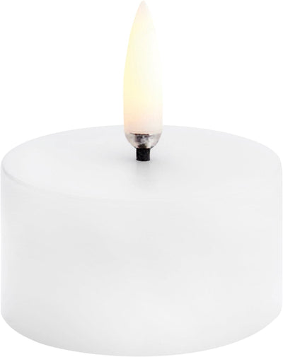 Se Uyuni LED Pillar Candle, Nordic White, Smooth, 5x2,8 cm - Led Stearinlys ❤ Stort online udvalg i Uyuni ❤ Meget billig fragt og hurtig levering: 1 - 2 hverdage - Varenummer: MGS-S12551590 og barcode / Ean: 5708311304774 på lager - Udsalg på Bolig - Interiør - Lysestager - LED Stearinlys Spar op til 61% - Over 857 kendte brands på udsalg