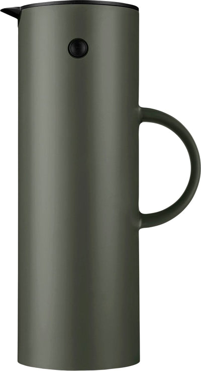 Se Stelton Em77 Termokande 1 l. Soft Dark Forest - Termokander ❤ Stort online udvalg i Stelton ❤ Meget billig fragt og hurtig levering: 1 - 2 hverdage - Varenummer: MGS-S12450871 og barcode / Ean: 5709846032309 på lager - Udsalg på Bolig - Køkkenudstyr - Kaffe & te - Termokander Spar op til 54% - Over 1334 design brands på udsalg