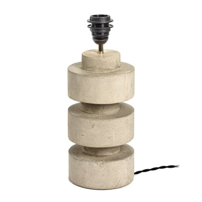 Se Serax Disc bordlampe cement Ø50 cm Cement ✔ Kæmpe udvalg i Serax ✔ Hurtig levering: 1 - 2 Hverdage samt billig fragt - Varenummer: KTT-571062-01 og barcode / Ean: '5420000776067 på lager - Udsalg på Belysning - Lamper - Bordlamper Spar op til 65% - Over 1354 design brands på udsalg