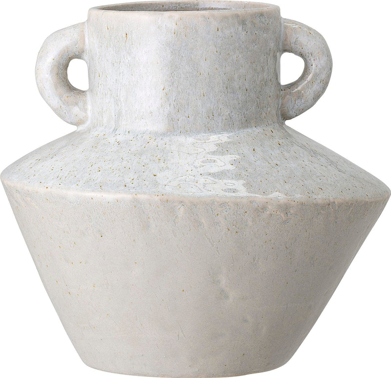 Se Bloomingville Vase, Grey, Stoneware Str L22xH20xW18,5 cm - Vaser ❤ Stort online udvalg i Bloomingville ❤ Meget billig fragt og hurtig levering: 1 - 2 hverdage - Varenummer: MGS-S00493305 og barcode / Ean: 5711173238729 på lager - Udsalg på Bolig - Interiør - Vaser & urtepotteskjulere - Vaser Spar op til 66% - Over 1300 kendte brands på udsalg