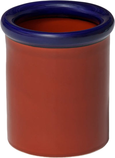 Se NINE ROD Pot Ceramic H175 x Ø153 Dark Blue/terracotta - Urtepotteskjulere ❤ Stort online udvalg i NINE ❤ Meget billig fragt og hurtig levering: 1 - 2 hverdage - Varenummer: MGS-S12470055 og barcode / Ean: 5740001930566 på lager - Udsalg på Bolig - Interiør - Vaser & urtepotteskjulere - Urtepotteskjulere Spar op til 52% - Over 785 kendte brands på udsalg