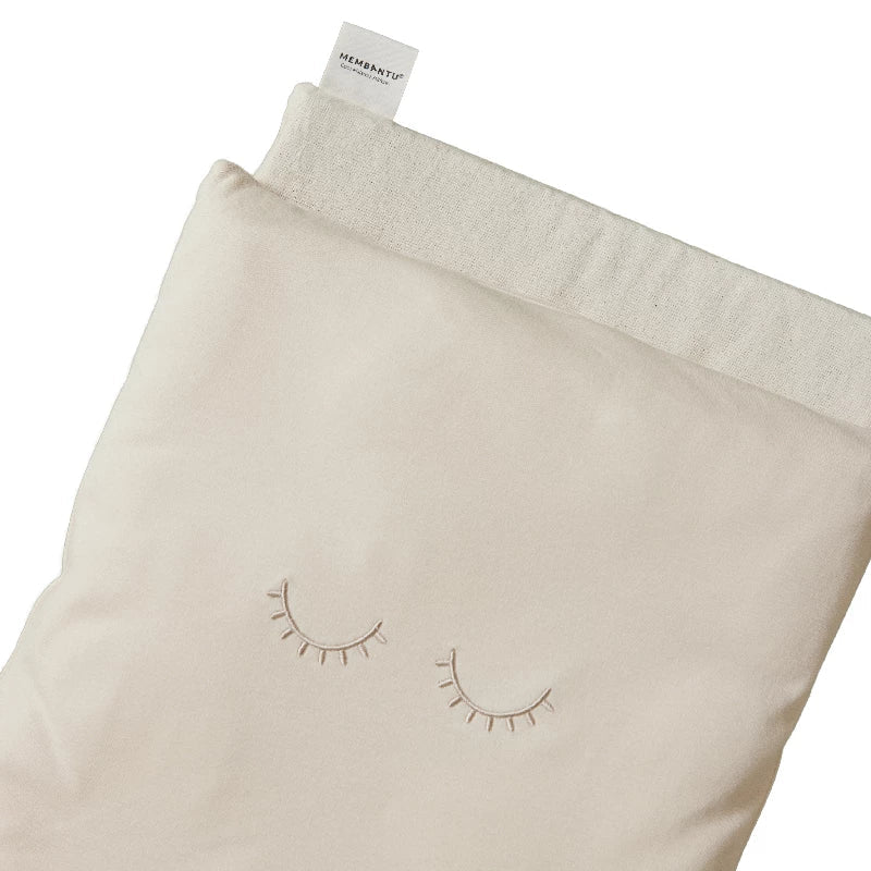 Beige uldmadras fra Membantu til slyngevugge