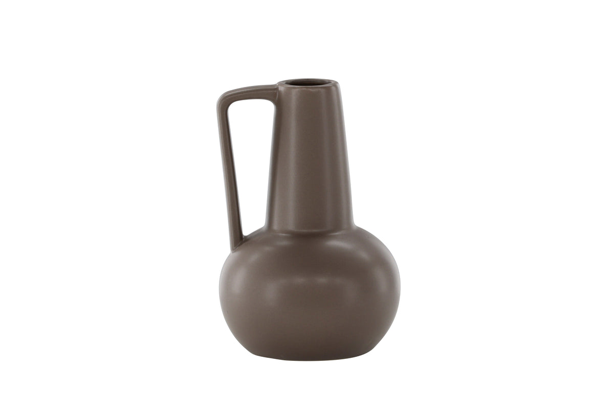 Se VENTURE DESIGN Lane vase, m. hank - mat brun stentøj (15x15x22) ❤ Kæmpe udvalg i Venture Design - Køb online på udsalg og tilbud lige nu ❤ Meget billig fragt og hurtig levering: 1 - 2 hverdage - Varenummer: Boboonline-113605 og barcode / Ean: 7340220820846 på lager - Udsalg på Interiør,Dekoration,Vaser, urtepotter og krukker,
Interiør,
Dekoration Spar op til 51% - Over 785 kendte brands på udsalg