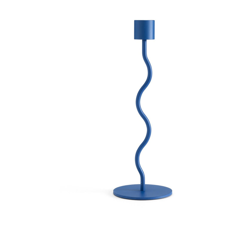 Se Cooee Design Curved lysestage 23 cm Cobalt Blue ✔ Kæmpe udvalg i Cooee Design ✔ Hurtig levering: 1 - 2 Hverdage samt billig fragt - Varenummer: KTT-587004-01 og barcode / Ean: &
