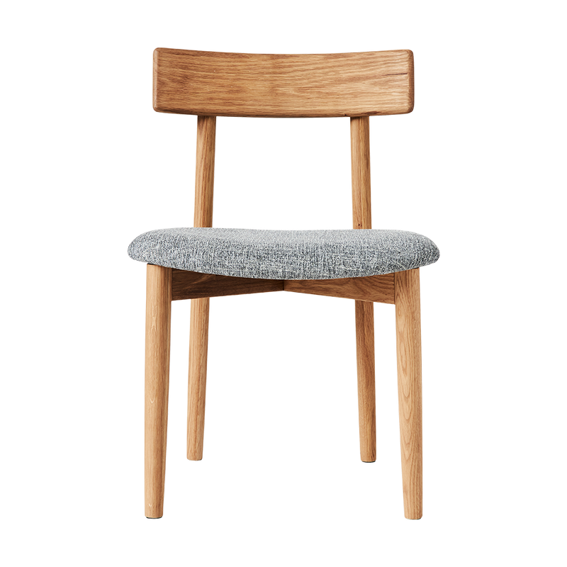 Se MUUBS Tetra stol med polstret sæde Betonfarvet stof-naturolieret egetræ ✔ Kæmpe udvalg i MUUBS ✔ Hurtig levering: 1 - 2 Hverdage samt billig fragt - Varenummer: KTT-592298-01 og barcode / Ean: &