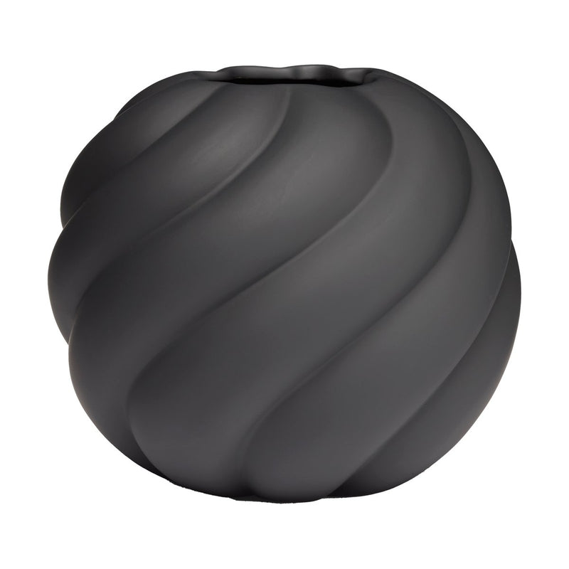 Se Cooee Design Twist ball vase 20 cm Black ✔ Kæmpe udvalg i Cooee Design ✔ Hurtig levering: 1 - 2 Hverdage samt billig fragt - Varenummer: KTT-596593-01 og barcode / Ean: &