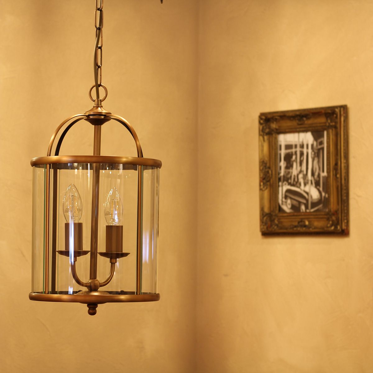 Se Glamour - loftlampe i bronze og glas, diameter 23 cm. ❤ Kæmpe udvalg i 3-nordic - Køb online på udsalg og tilbud lige nu ❤ Super billig fragt og lynhurtig levering - Varenummer: 3-nordic-4137 og barcode / Ean: på lager - Udsalg på Lamper - Loftlamper - pendler - Pendler med 1 skærm Store besparelser – op til 71% - Store besparelser på over 2.281 brands