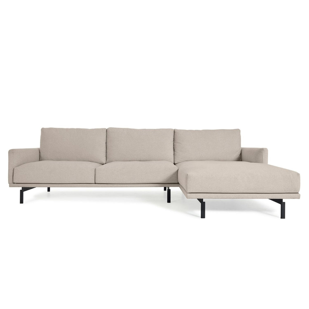 Se KAVE HOME Galene 3 pers. sofa, m. højre chaiselong - beige genbrugsfibre og jern ❤ Kæmpe udvalg i Kave Home - Køb online på udsalg og tilbud lige nu ❤ Lav fragtpris og hurtig levering - Varenummer: Boboonline-69628 og barcode / Ean: 8433840729138 på lager - Udsalg på Møbler,Sofaer,Sofaer med chaiselong,
Sofaer,
Stofsofaer,
Dagligstue,
Møbler,
Samarbej Spar stort – op til 59% - Over 2.739 kendte brands på stort udsalg